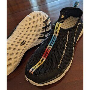 Socone water shoes, women's size 6